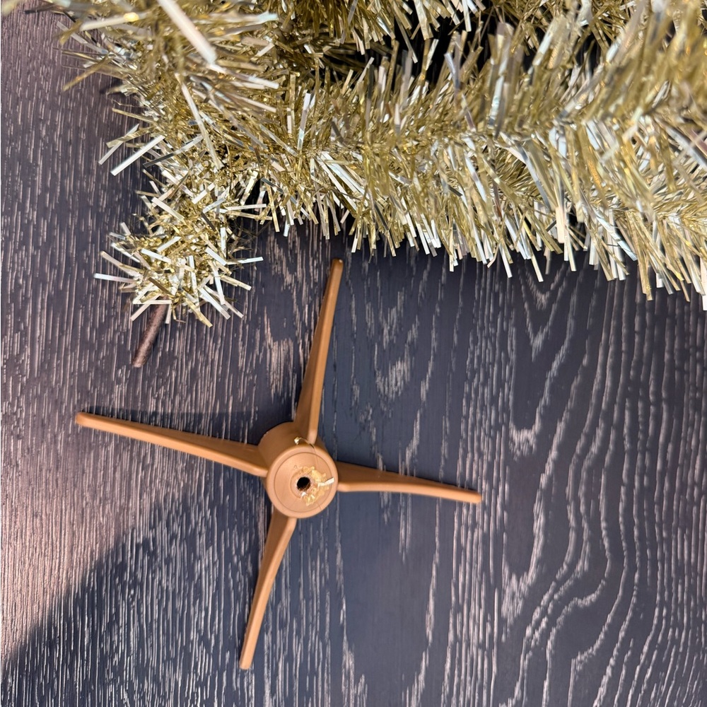 Vintage Gold Tinsel Christmas Tree - Picture 3 of 3